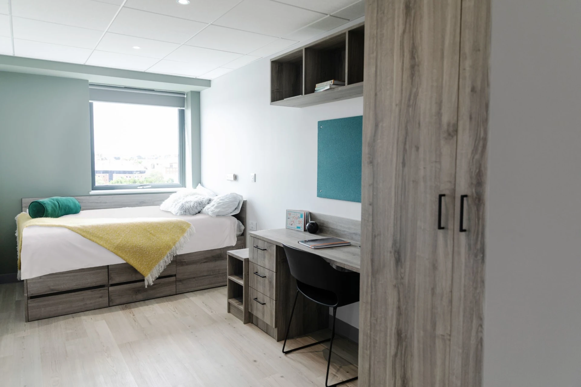  Deluxe Studio (Water Facing)  -  Crown Place  - Gallery -  2