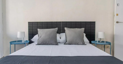 Double bedroom near the Xàtiva metro