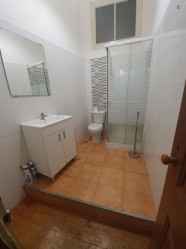 Fancy double bedroom minutes away from Instituto Superior de Agronomia - Gallery - 17