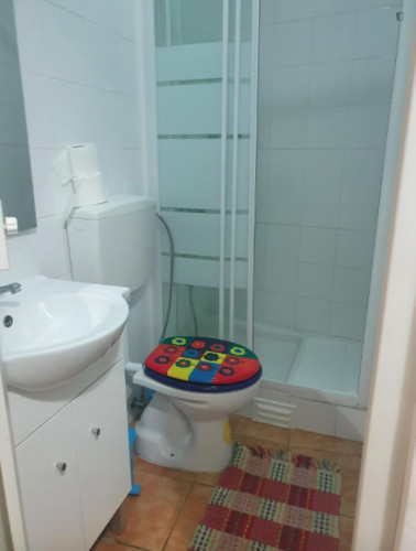 Fancy double bedroom minutes away from Instituto Superior de Agronomia - Gallery - 9