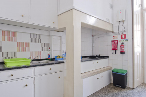 Fancy double bedroom minutes away from Instituto Superior de Agronomia - Gallery - 12