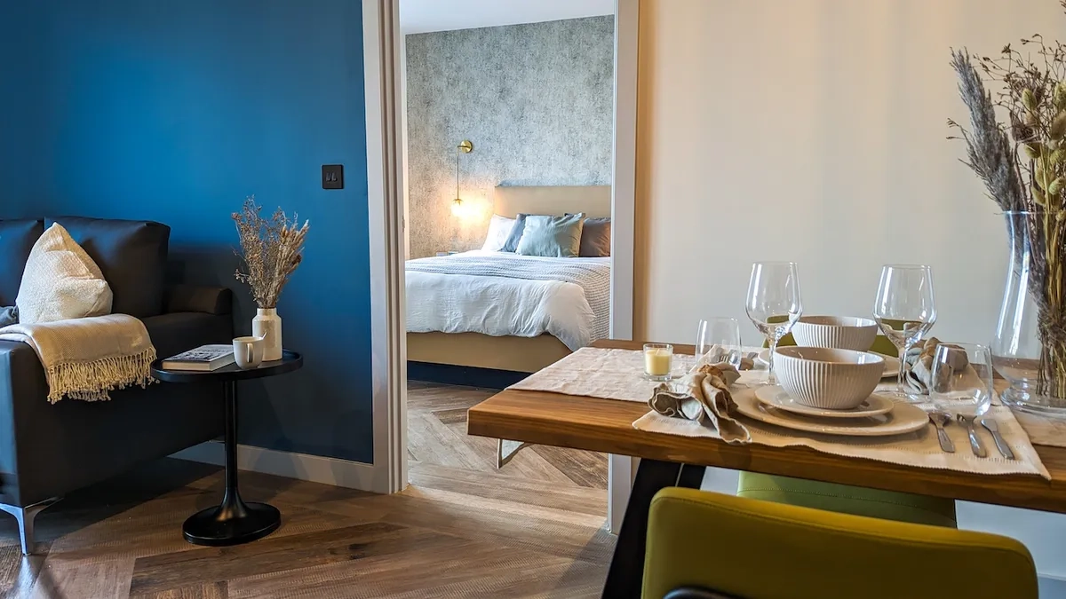 Extra-Large 2-Bedroom Apartment - 5