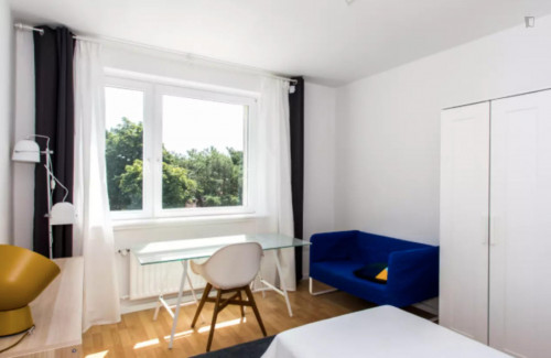 Cozy single bedroom in a 4-bedroom apartment near Betriebsbahnhof Berlin-Schöneweide train station - Gallery - 13