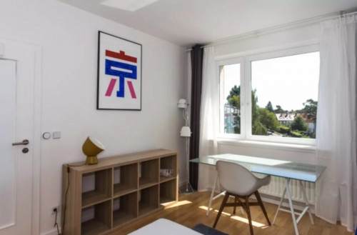 Cozy single bedroom in a 4-bedroom apartment near Betriebsbahnhof Berlin-Schöneweide train station - Gallery - 14