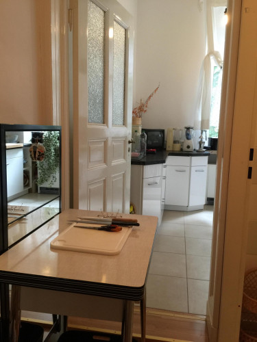 Comfy double bedroom close to U Hohenzollernplatz metro station - Gallery - 9