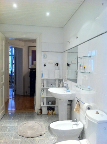 Comfy double bedroom close to U Hohenzollernplatz metro station - Gallery - 5
