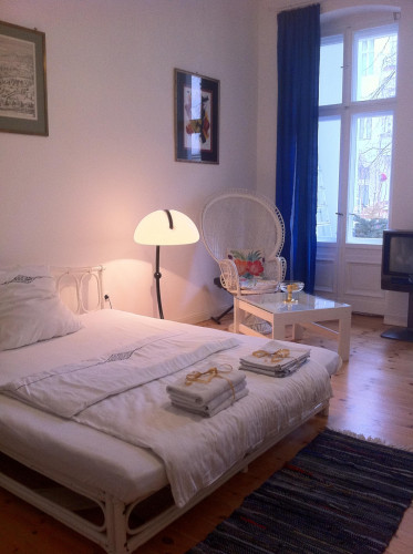 Comfy double bedroom close to U Hohenzollernplatz metro station - Gallery - 10