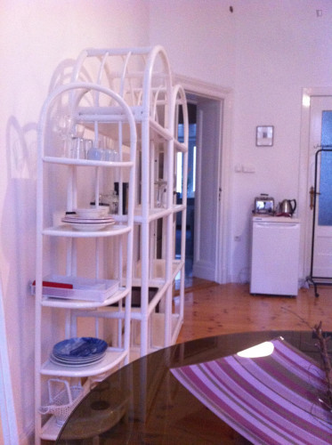 Comfy double bedroom close to U Hohenzollernplatz metro station - Gallery - 13