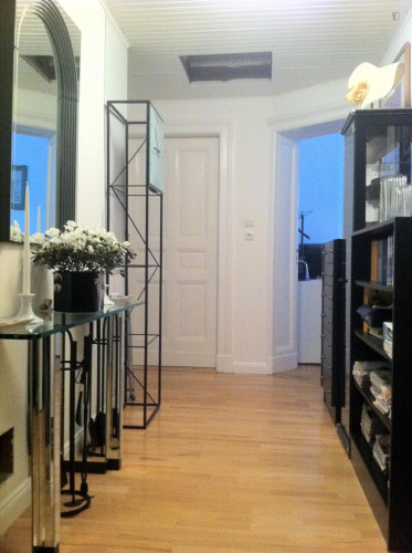 Comfy double bedroom close to U Hohenzollernplatz metro station