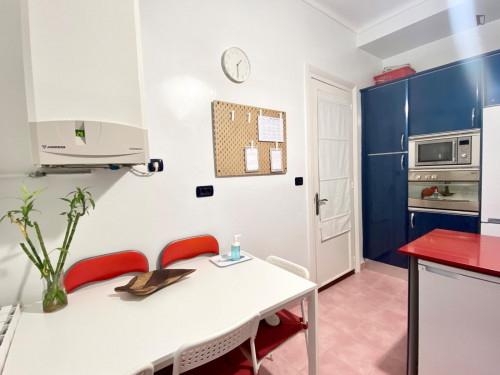 Wonderful single bedroom in a student flat, in Abando - Gallery - 8