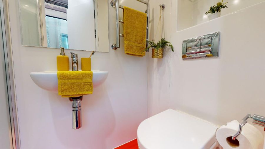Bronze En-Suite Large DDA - 5