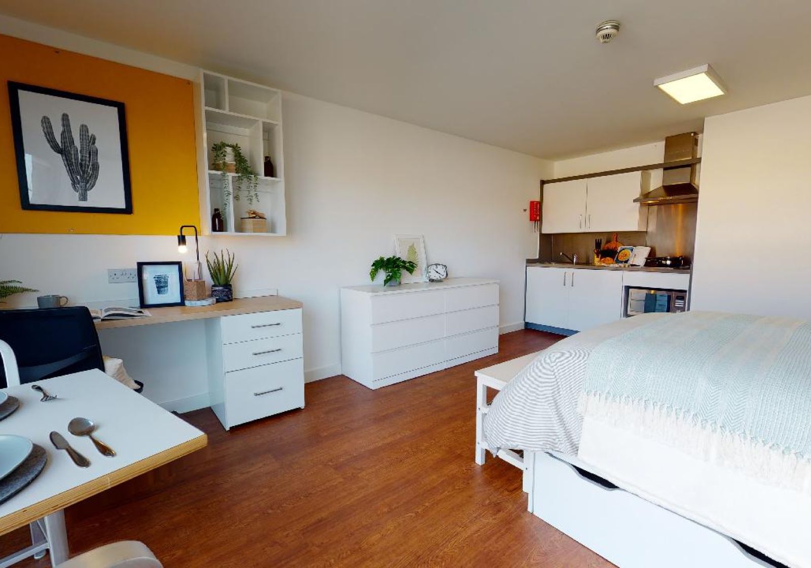  Diamond Studio Plus  -  iQ Brighton  - Gallery -  6