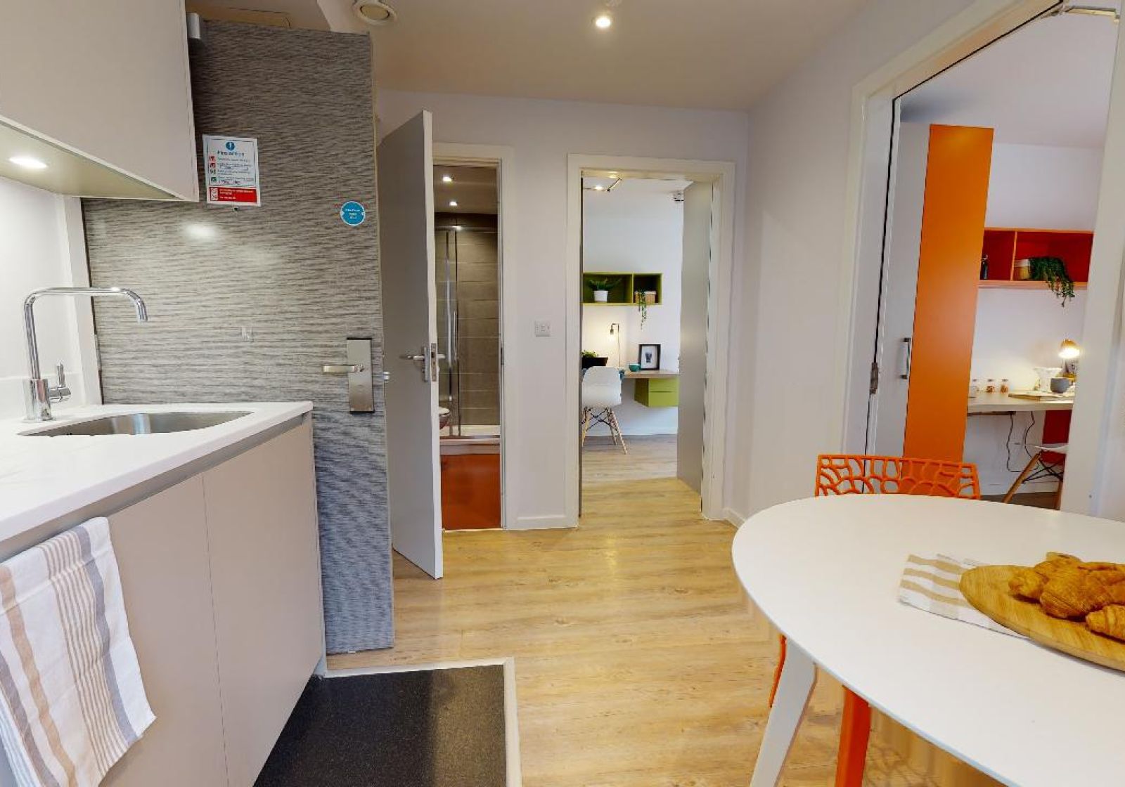 Silver 2 Bed Apartment - iQ Brighton - Gallery - 3