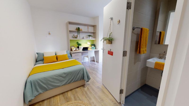 Silver En-Suite Plus - 1