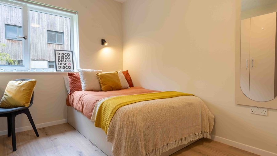 Silver En-Suite
