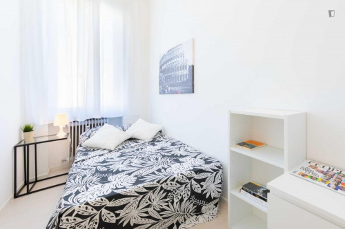 Very nice double bedroom in a student flat, in the centre of Padua - Gallery - 2