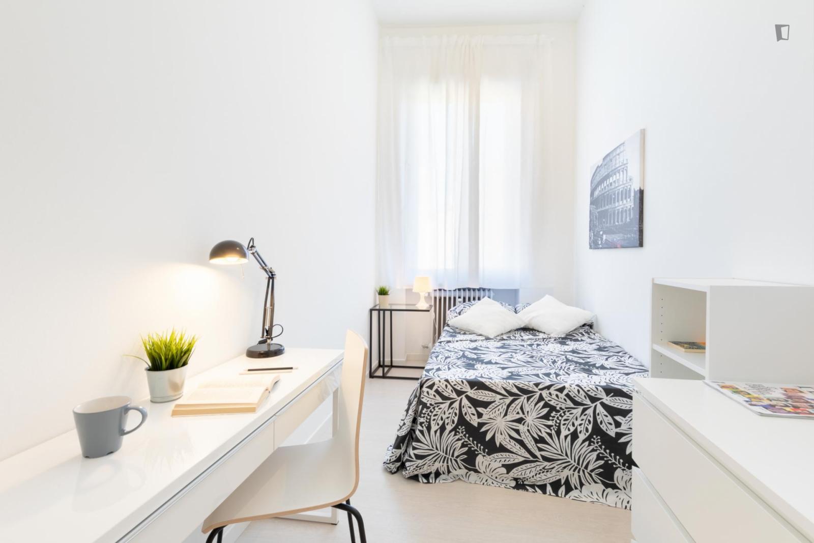 Very Nice Double Bedroom In A Student Flat, In The Centre Of Padua - 1