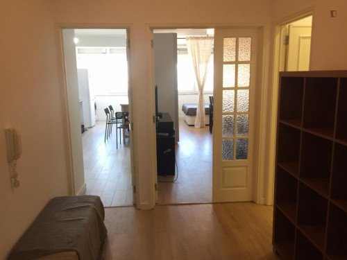 Spacious double bedroom in trendy Alvalade