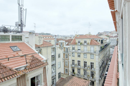 Clean Twin bedroom in hostel in Baixa