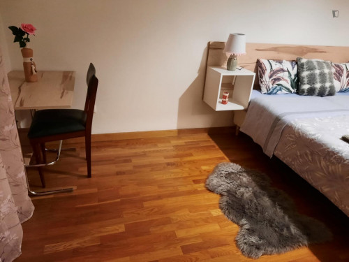 Double bedroom next to Instituto Superior Técnico