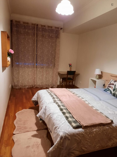 Double bedroom next to Instituto Superior Técnico