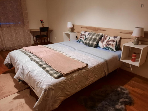 Double bedroom next to Instituto Superior Técnico