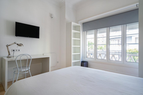 Shiny double ensuite bedroom in Saldanha