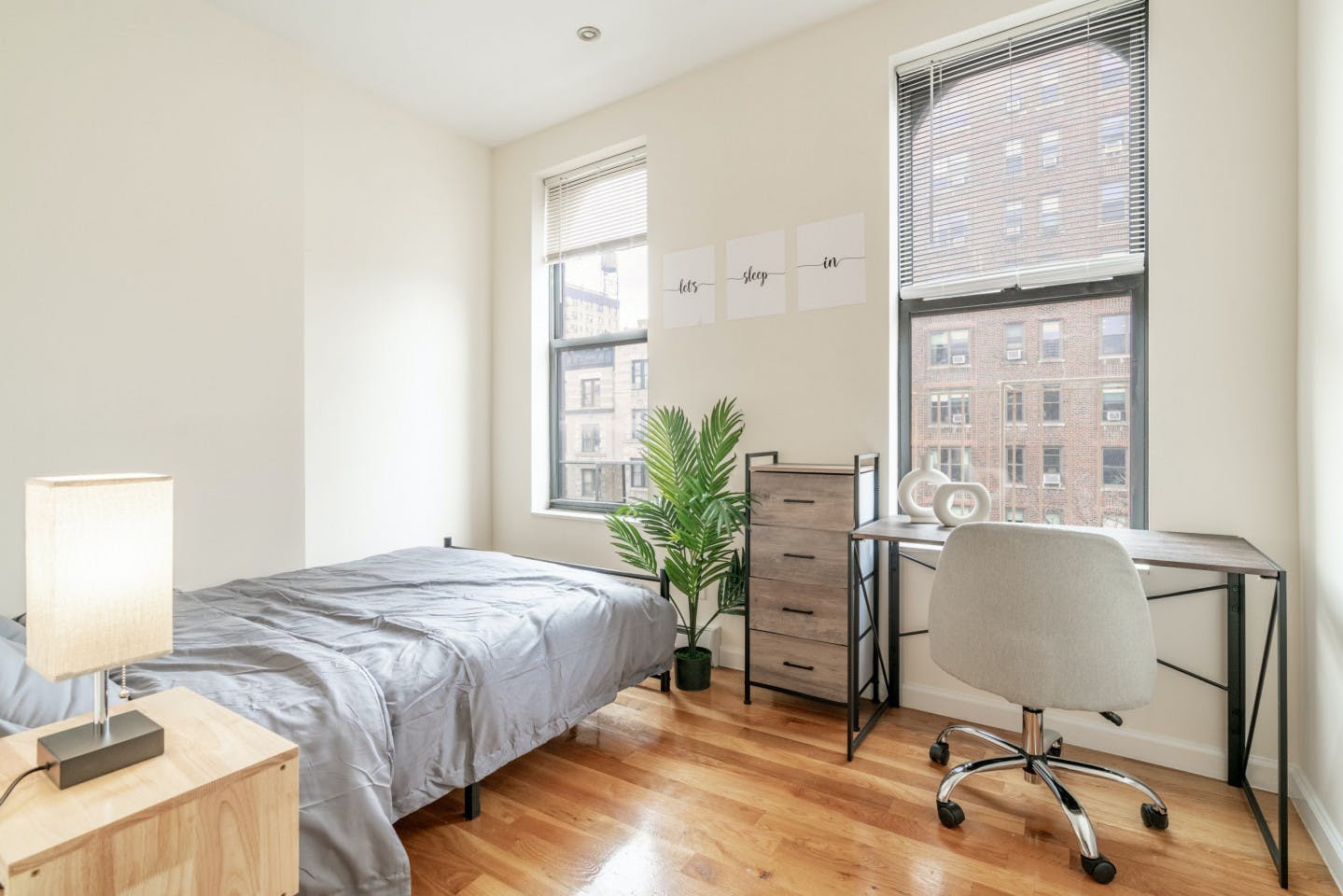  Large Room W/ Desk And AC (804)  -  Stunning Bright Complex w/ Terrace + Coworking  - Gallery -  4