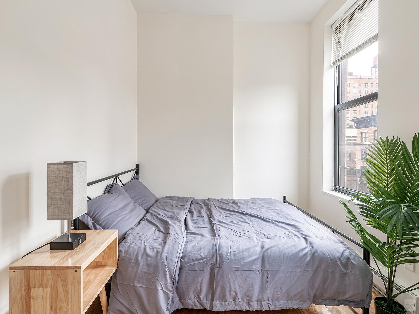  Large Room W/ Desk And AC (804)  -  Stunning Bright Complex w/ Terrace + Coworking  - Gallery -  17