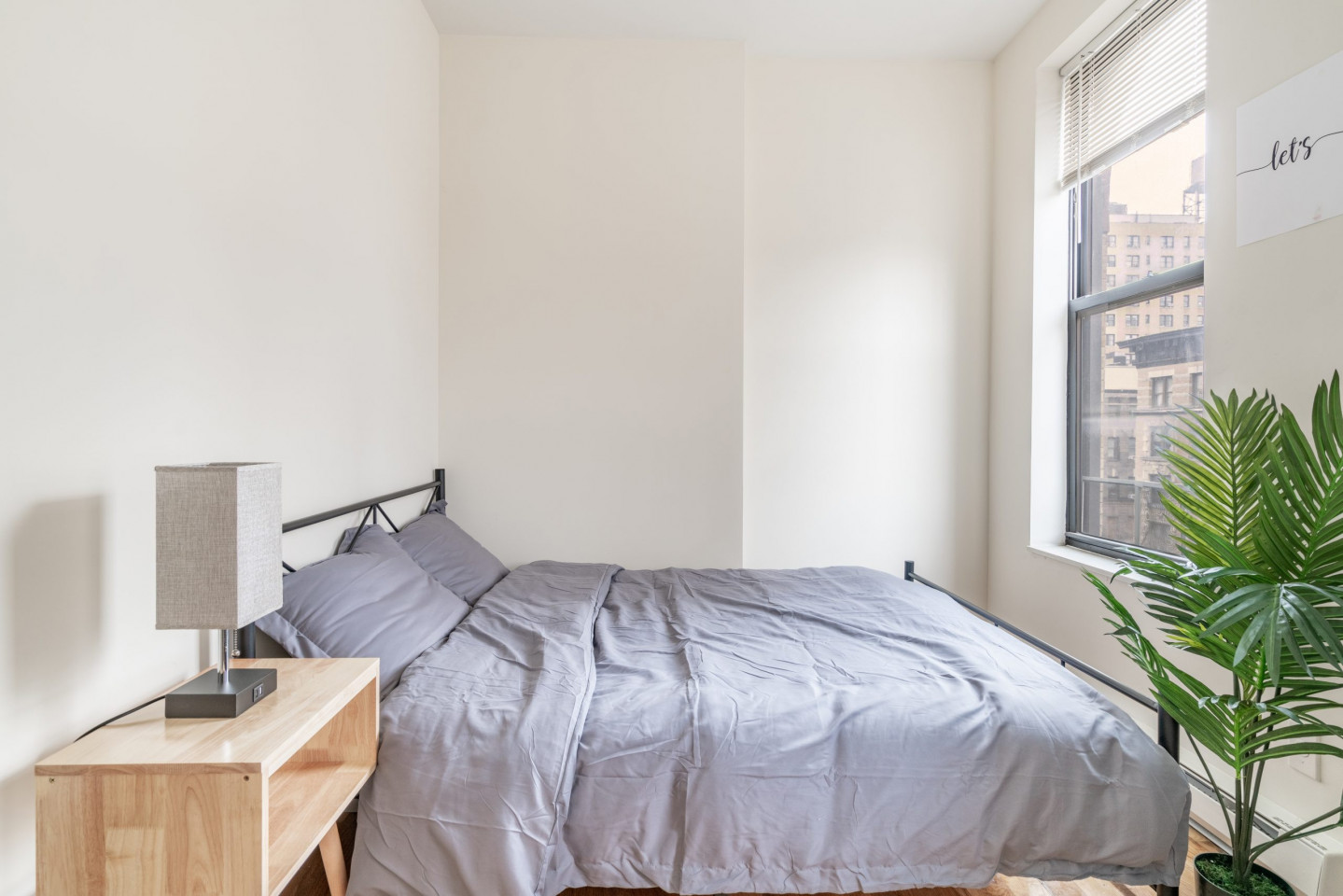  Large Room W/ Desk And AC (804)  -  Stunning Bright Complex w/ Terrace + Coworking  - Gallery -  9