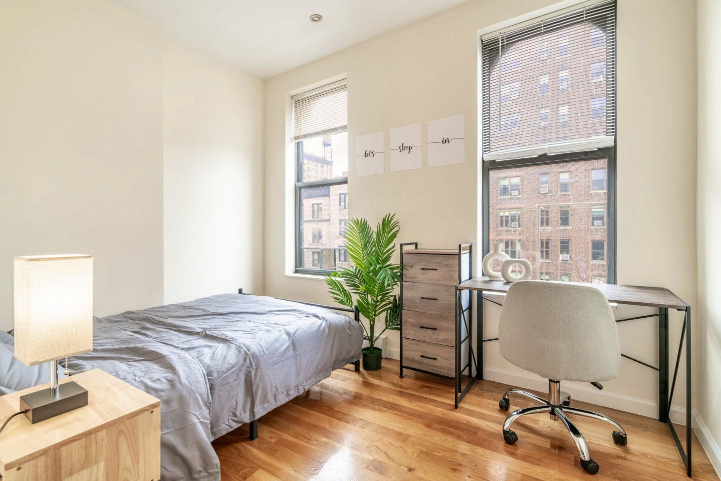  Large Room W/ Desk And AC (804)  -  Stunning Bright Complex w/ Terrace + Coworking  - Gallery -  1