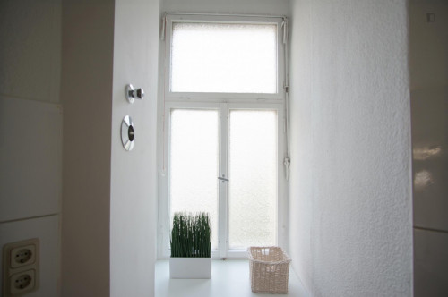 Welcoming spacious room in 3-bedroom flat near U Heinrich-Heine-Strasse metro - Gallery - 10
