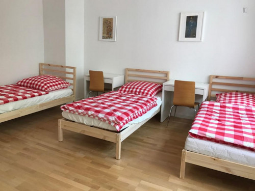Single bed in a triple bedroom in Schöneberg - Gallery - 11