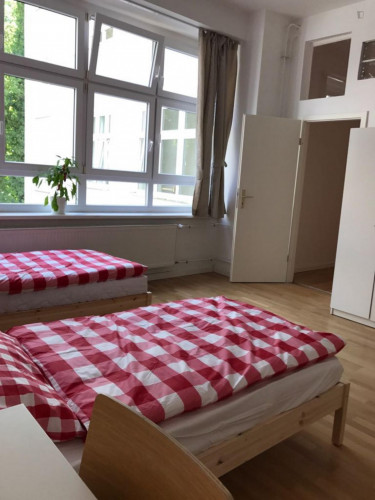 Single bed in a triple bedroom in Schöneberg - Gallery - 18