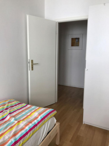 Single bed in a twin bedroom in Schöneberg - Gallery - 17