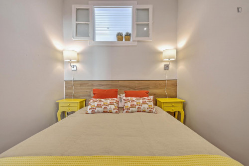 Bright 2-bedroom apartment with a sunny terrace, in Penha de França