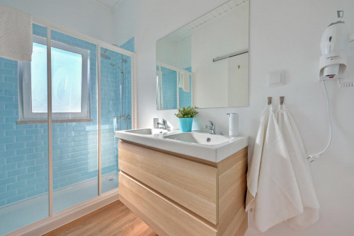 Bright 2-bedroom apartment with a sunny terrace, in Penha de França - Gallery - 11