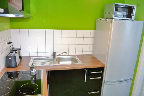 Wonderful 1-bedroom apartment in Berlin, Schöneberg, near Eisenacher Strasse metro station
