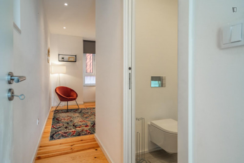 Large 2-bedroom apartment in Campolide  - Gallery -  5