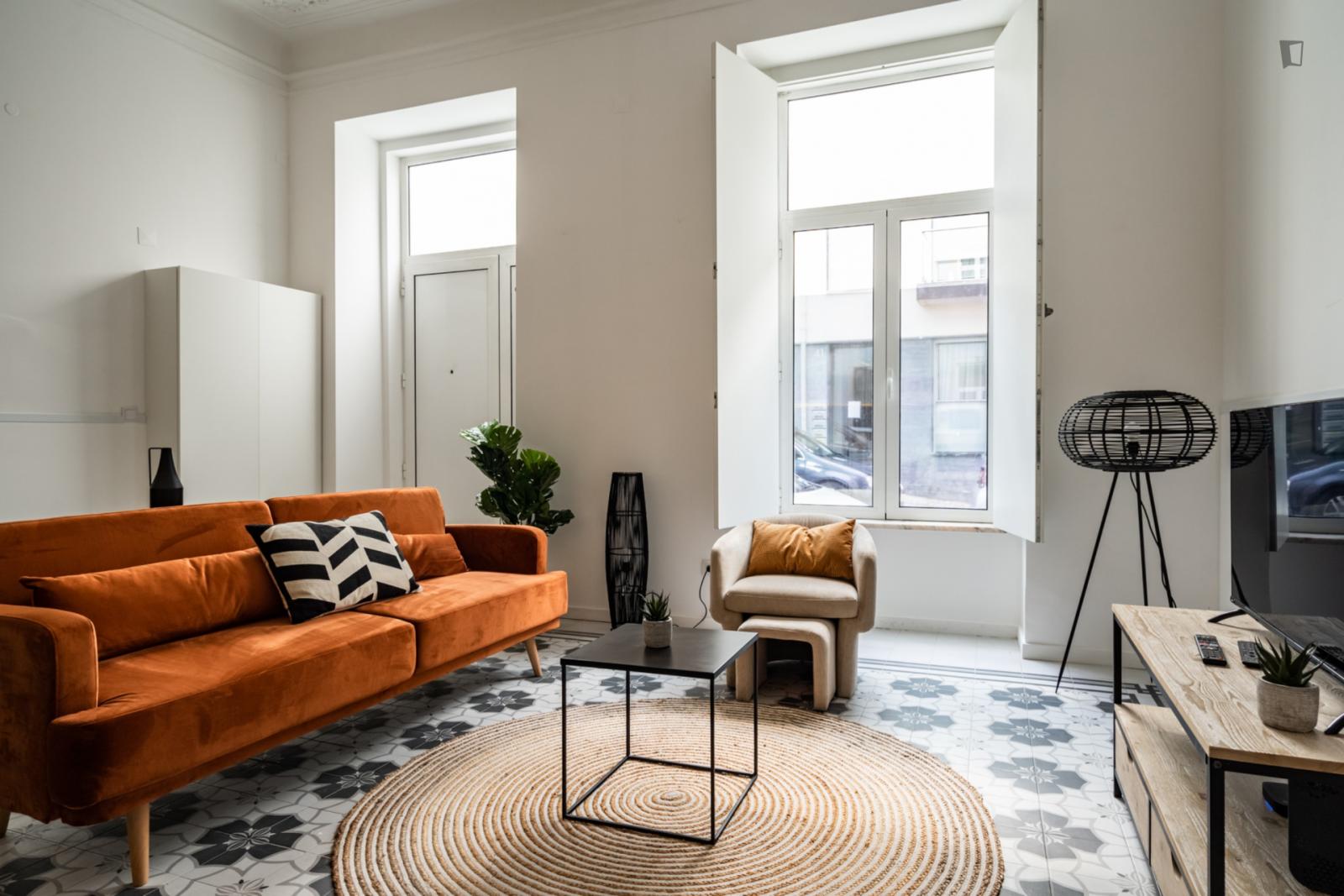  Large 2-Bedroom Apartment In Campolide  -  Large 2-bedroom apartment in Campolide  - Gallery -  1