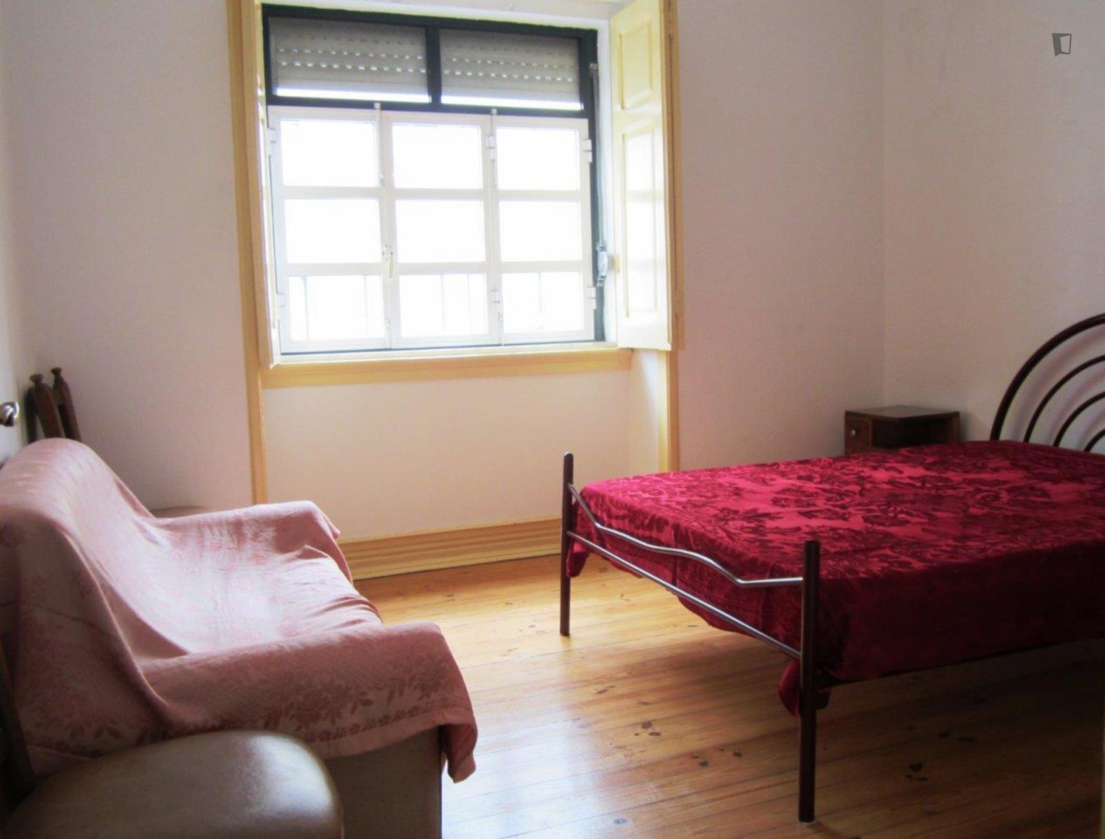 Double Bedroom In 4-Bedroom Apartment - 1