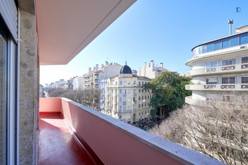 Brilliant double bedroom close to Instituto Superior Técnico - Gallery - 9