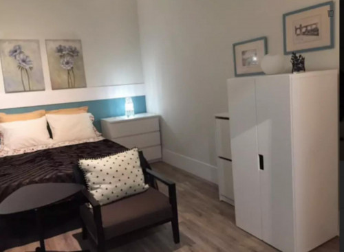 Cosy studio in popular Arroios