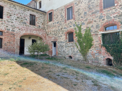 Creative Coliving Retreat in Serene Umbria Near Lake Trasimeno