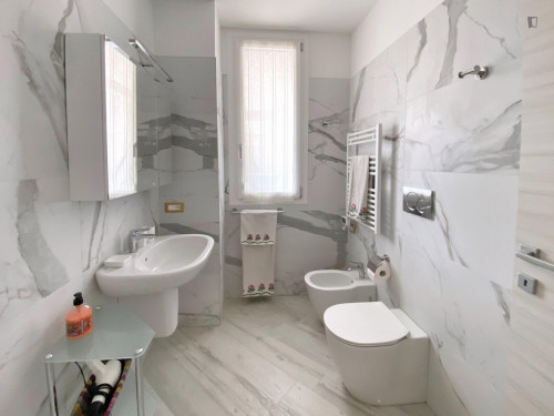 Sublime 2-bedroom apartment in Bolognina - Gallery - 14