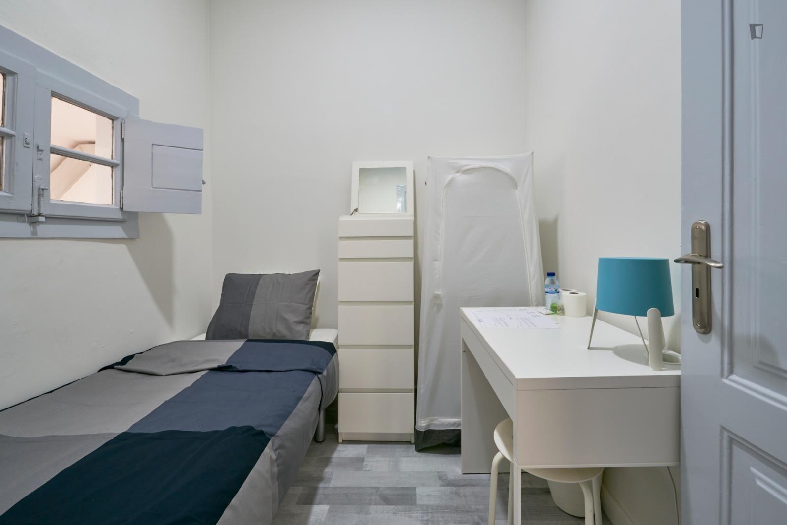 Comfy Single Bedroom In Penha De França - 1