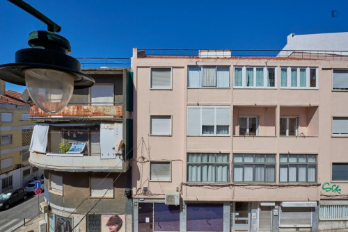 Splendid double bedroom with a balcony, in Penha de França - Gallery - 5