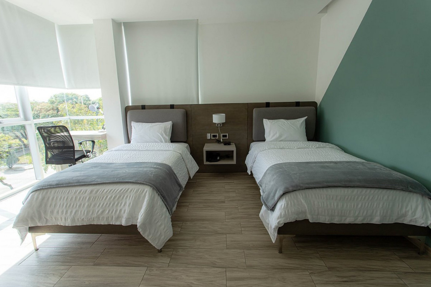  Bed In A 6-Bed Mixed Gender Room  -  Garzota Collective  - Gallery -  8