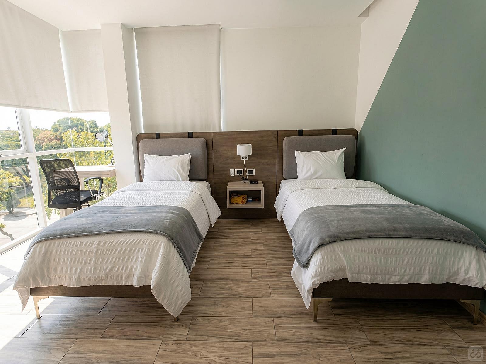  Bed In A 6-Bed Mixed Gender Room  -  Garzota Collective  - Gallery -  12