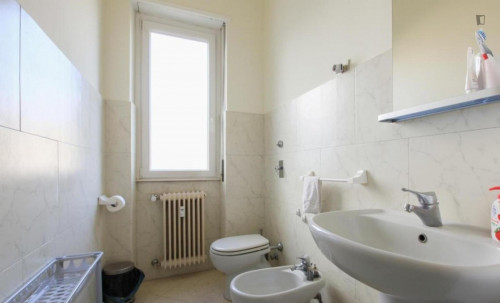 Spacious 2 bedroom apartment close to NABA - Gallery - 7